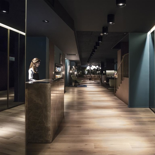 Yurbban Trafalgar Hotel