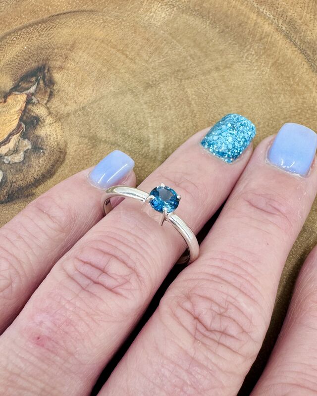 Apatite Ring