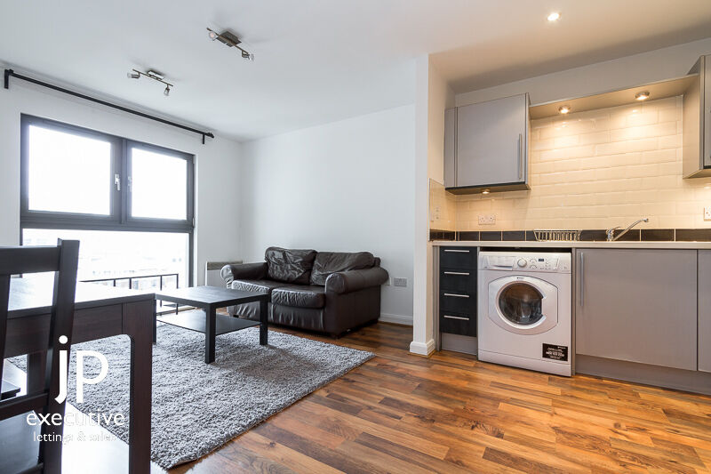 LANDMARK PLACE CARDIFF CITY CENTRE FULLY FURNISHED ONE BEDROOM APARTMENT