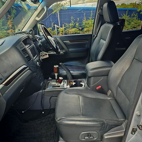 MITSHUBISHI Pajero Shogun 3.8 V6 2012 - Petrol Euro5 Ulez Compliant