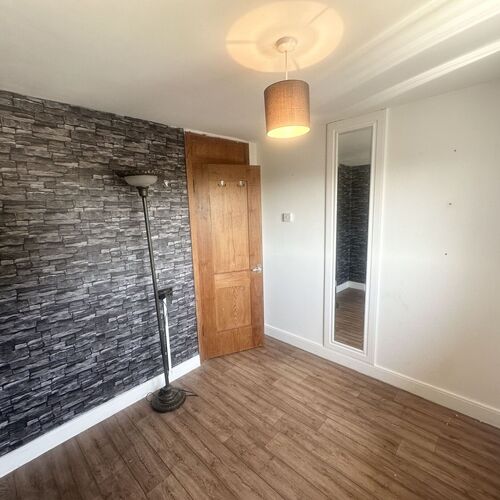 Winslade Avenue, Tonyrefail, CF39 8NW