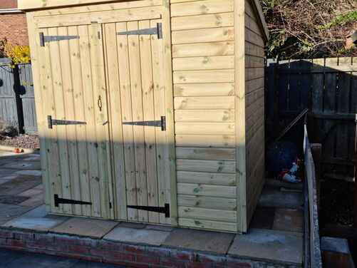 #P068 7x5 Pent Shed