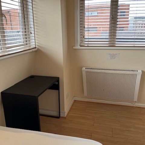 Bridge Street 3 Rooms To Let
