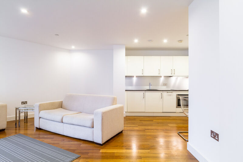 HAYES APARTMENTS CARDIFF CITY CENTRE FULLY FURNISHED APARTMENT