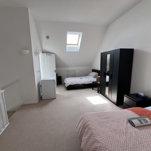 NEWTON LEYS - 3 BEDROOM 2 BATHROOM TOWNHOUSE - GARDEN