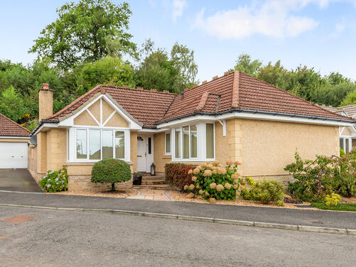 Sneddon Place, Airth, FK2 8GH