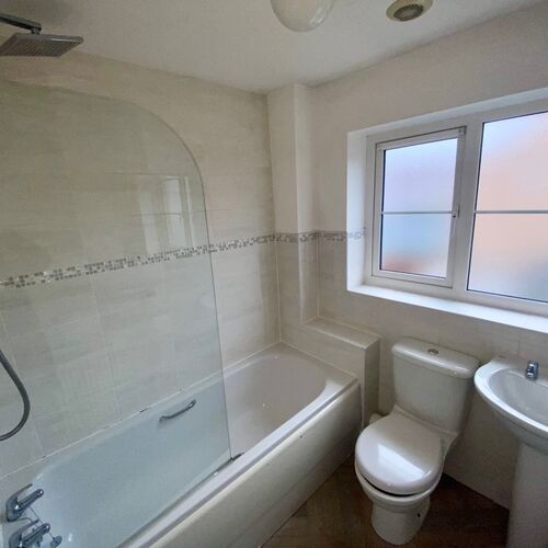 Ffordd Y Dolau, Llanharan, CF72 9ZD