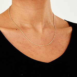 9ct yellow gold 1.3mm diamond cut curb chain 