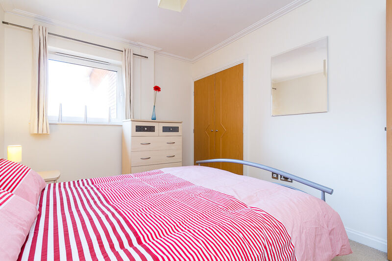 CENTURY WHARF CARDIFF BAY FURNISHED TWO BEDROOM APARTMENT