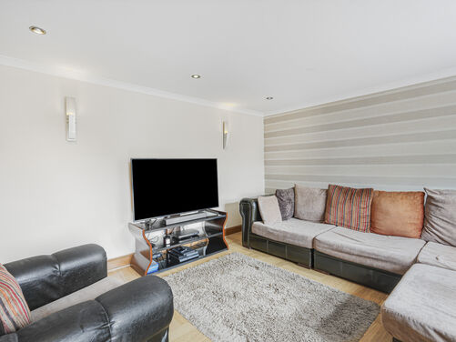 Garvally Crescent, Alloa, FK10 2LZ