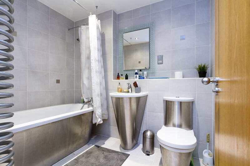 ALTOLUSSO CARDIFF CITY CENTRE FULLY FURNISHED TWO BEDROOM APARTMENT WITH PARKING