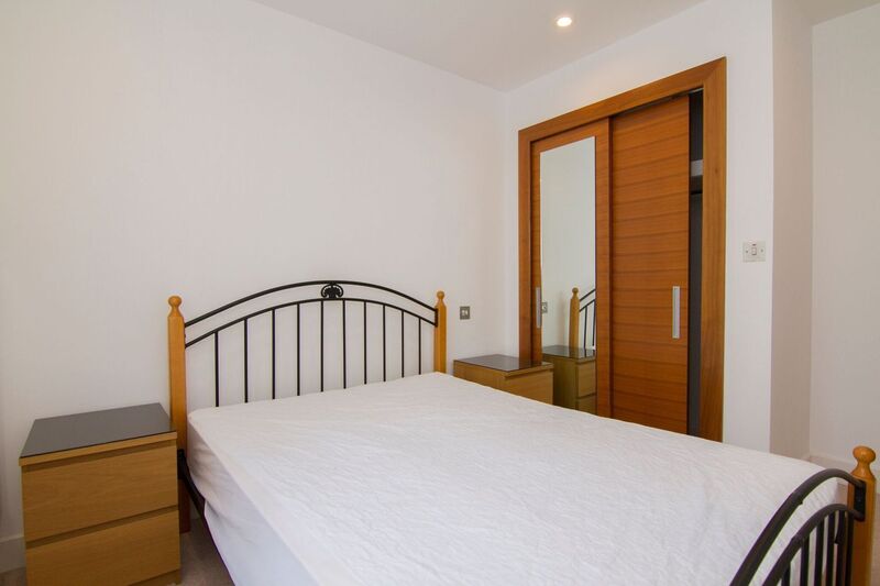 HAYES APARTMENTS CARDIFF CITY CENTRE FURNISHED ONE BEDROOM APARTMENT