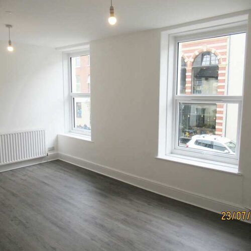 8 High St