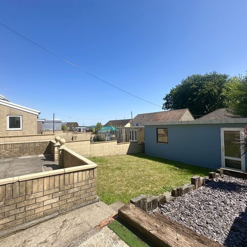 Winslade Avenue, Tonyrefail, CF39 8NW