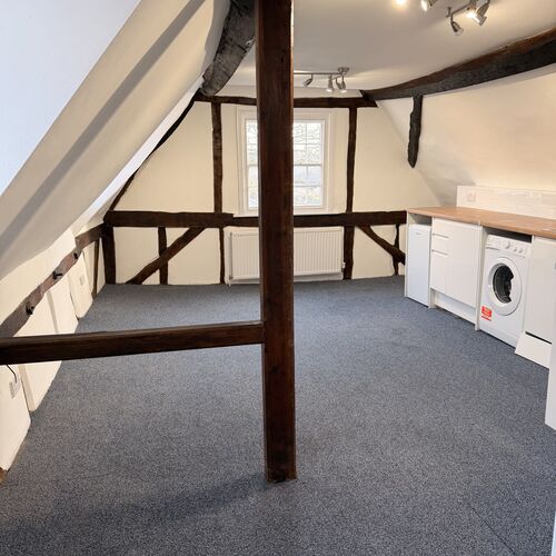 WINSLOW - STUDIO APARTMENT