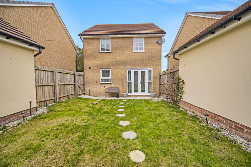 CLOS GLASCOED DINAS POWYS UNFURNISHED THREE BEDROOM DETACHED HOUSE WITH GARAGE 