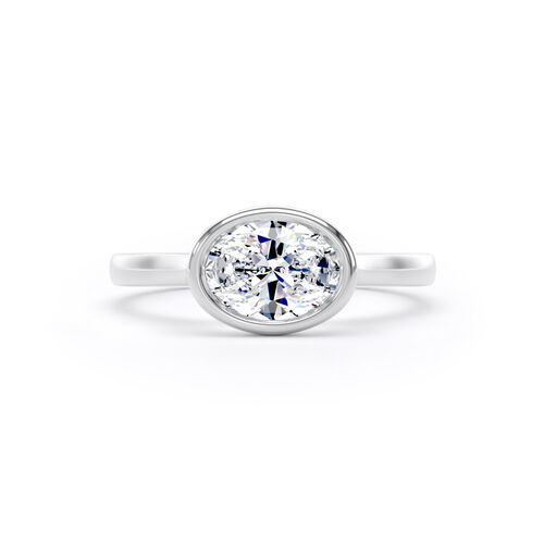 Horizontally set oval rubover solitaire