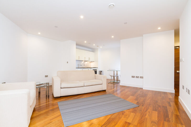 HAYES APARTMENTS CARDIFF CITY CENTRE FULLY FURNISHED APARTMENT