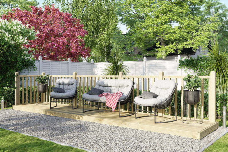 4X20 Wooden Decking with 2 Handrail Sides