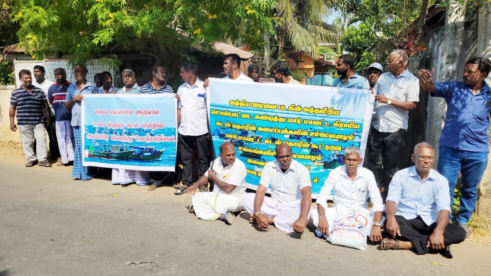 இந்திய மீனவர் அத்துமீறலை எதிர்த்து யாழில் உணவு தவிர்ப்புப் போராட்டம்