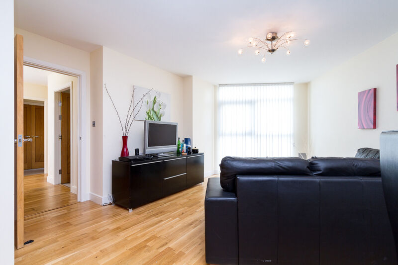 ALTOLUSSO CARDIFF CITY CENTRE FULLY FURNISHED TWO BEDROOM APARTMENT WITH PARKING