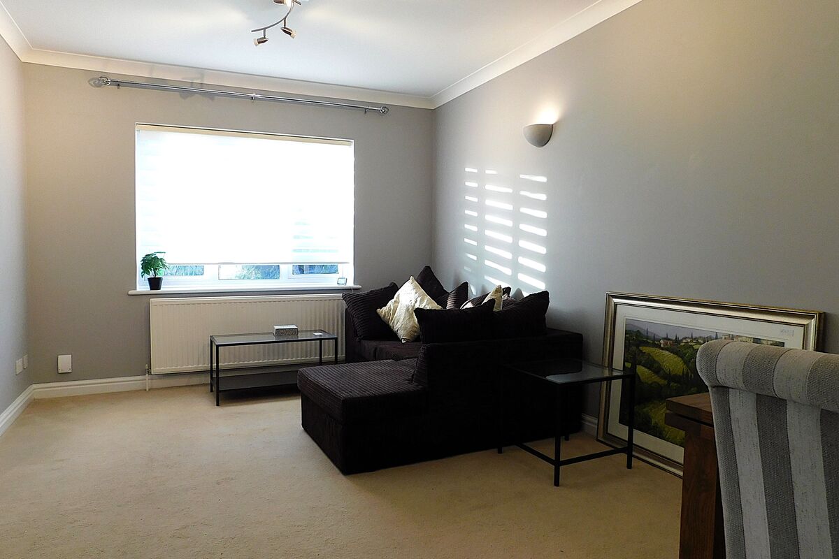 Kempton Court, Sunbury