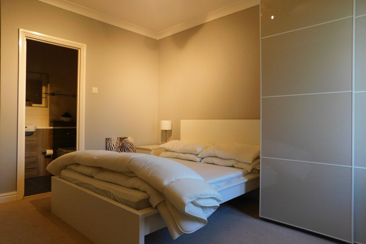 Kempton Court, Sunbury