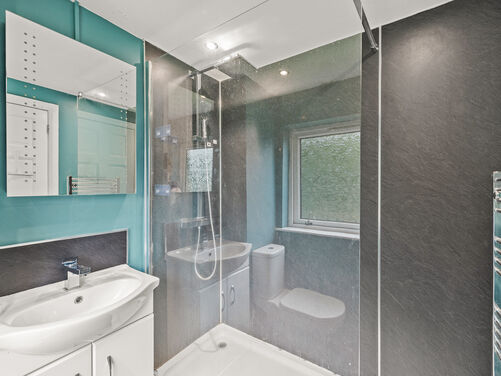 Barnhill Drive, Tullibody, FK10 2RL