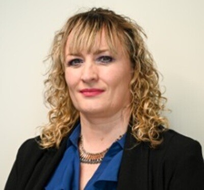 Yvonne Comer