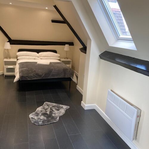 Top Floor, The Crown & Anchor, 47 High Street, Barnet EN5 5UW