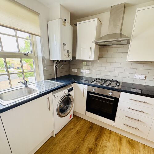 BROUGHTON - 2 BEDROOM - 2 BATHROOM APARTMENT
