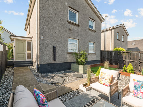 Briardene, Laurieston, FK2 9JF