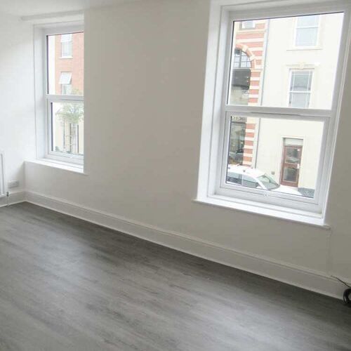 8 High St
