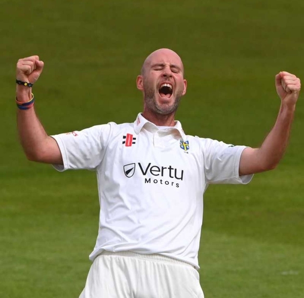 **Chris Rushworth”s bowling masterclass**