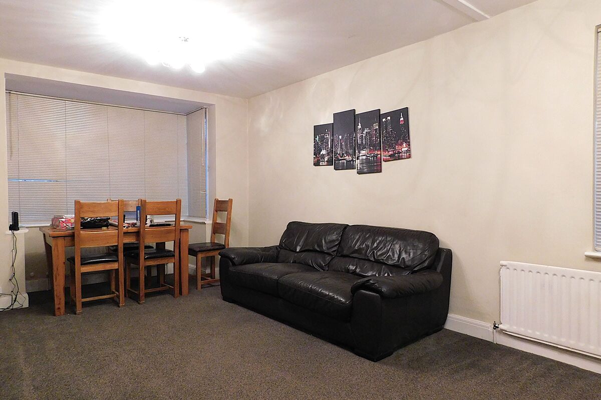 Vicarage Road, Sunbury