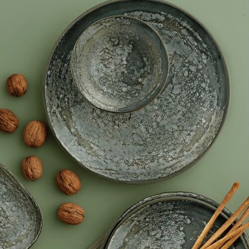 Dark Moon Walled Plate 21cm
