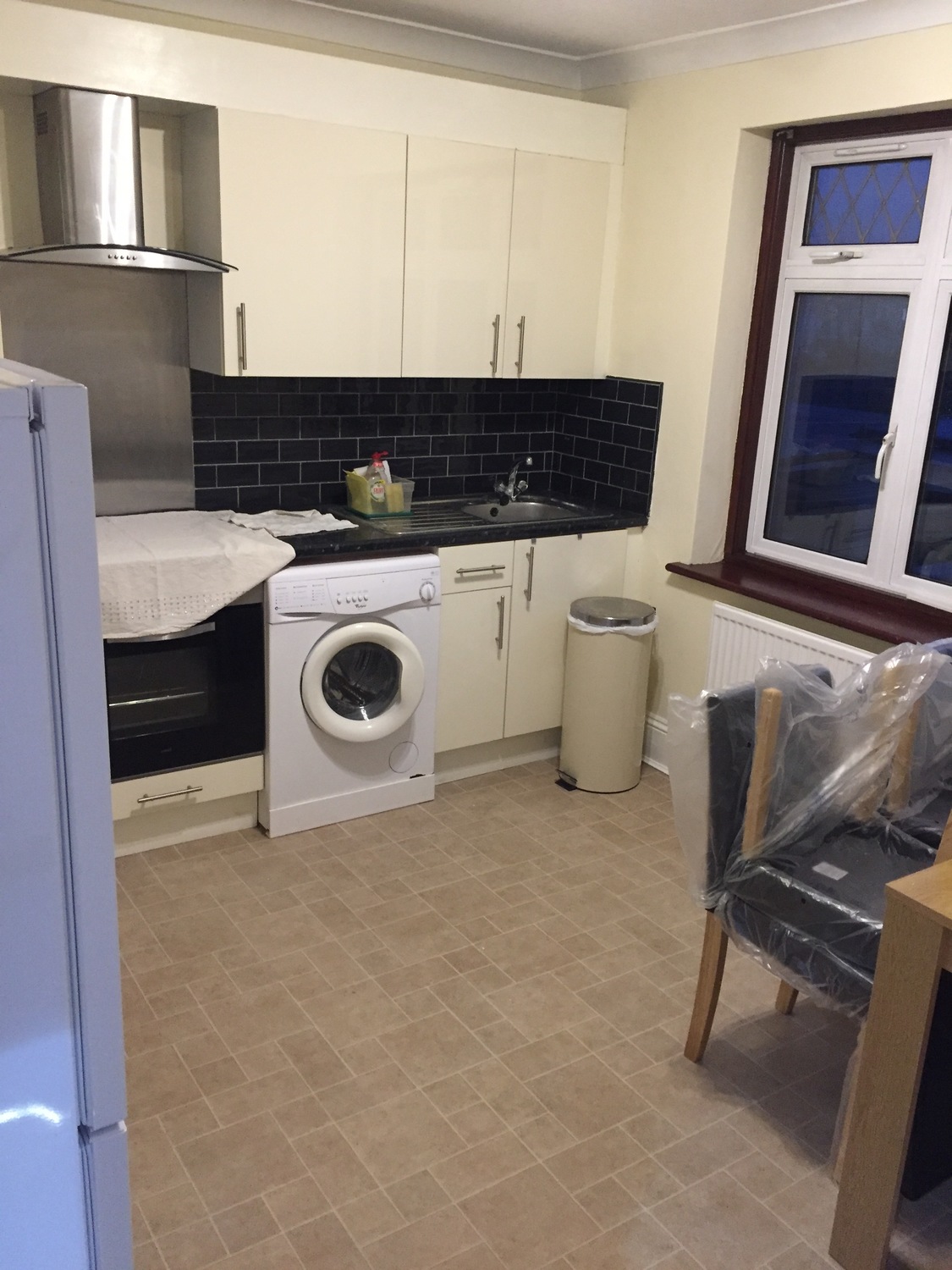 Small Two bedroom flat to Rent in Kingsbury HOME51 LETS & SALES