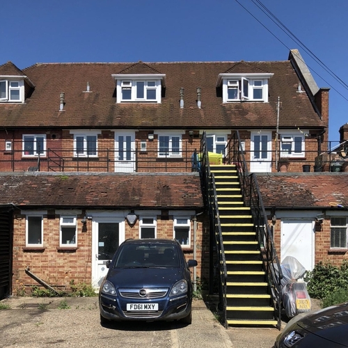 BLETCHLEY- Above High Street