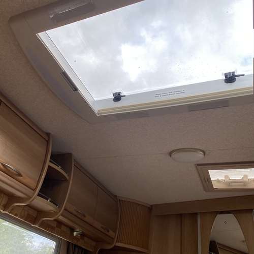 Autocruise Starlight Luxury 2 Berth Compact 5.3m Motorhome 55reg Peugeot Boxer