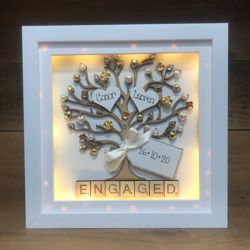 “ Engaged “ tree frame