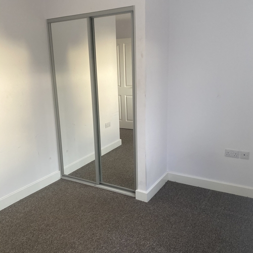 QUEENSWAY, BLETCHLEY - 2 BEDROOMS
