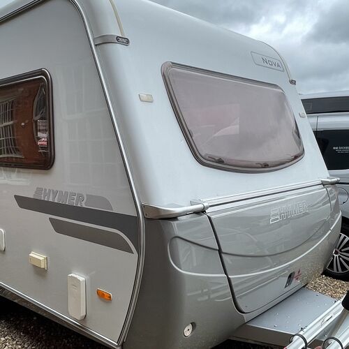 10/2005 Hymer Nova 392 Luxury Caravan 2 Berth Motor Mover Air Awning CRIS Reg RARE!