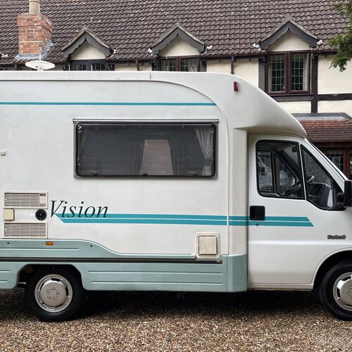 Autocruise Vision 2000 Motorhome 3 Berth Compact 5.8m 44316 Miles 1 Lady Owner for last 11yrs!