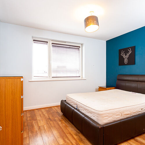 CENTURY WHARF CARDIFF BAY FURNISHED ONE BEDROOM APARTMENT WITH BALCONY