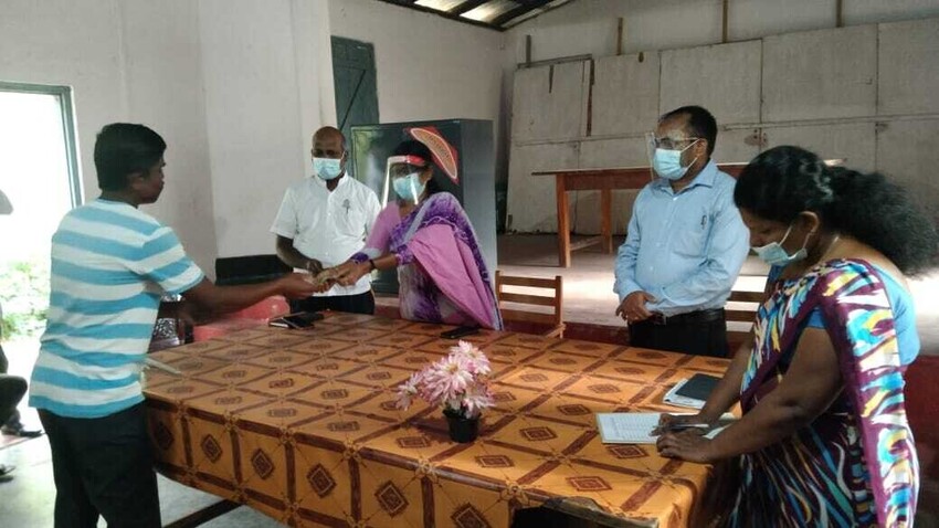 தேவையென தோன்றினாலும் கொரோன தொற்று அபாயத்திலிருந்து விலகிக்கொள்ளுங்கள் - அரச அதிபர் திருமதி ஸ்ரான்லி டீமெல்