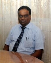 யாழ் மருத்துவ பீடத்தின் பீடாதிபதியாக வைத்தியக் கலாநிதி இ.சுரேந்திரகுமாரன் தெரிவு