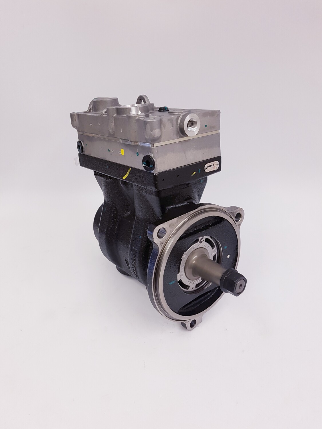 ９１２ Twin-Cylinder compressor, 636 cc, flange mounted - WABCO Catalog