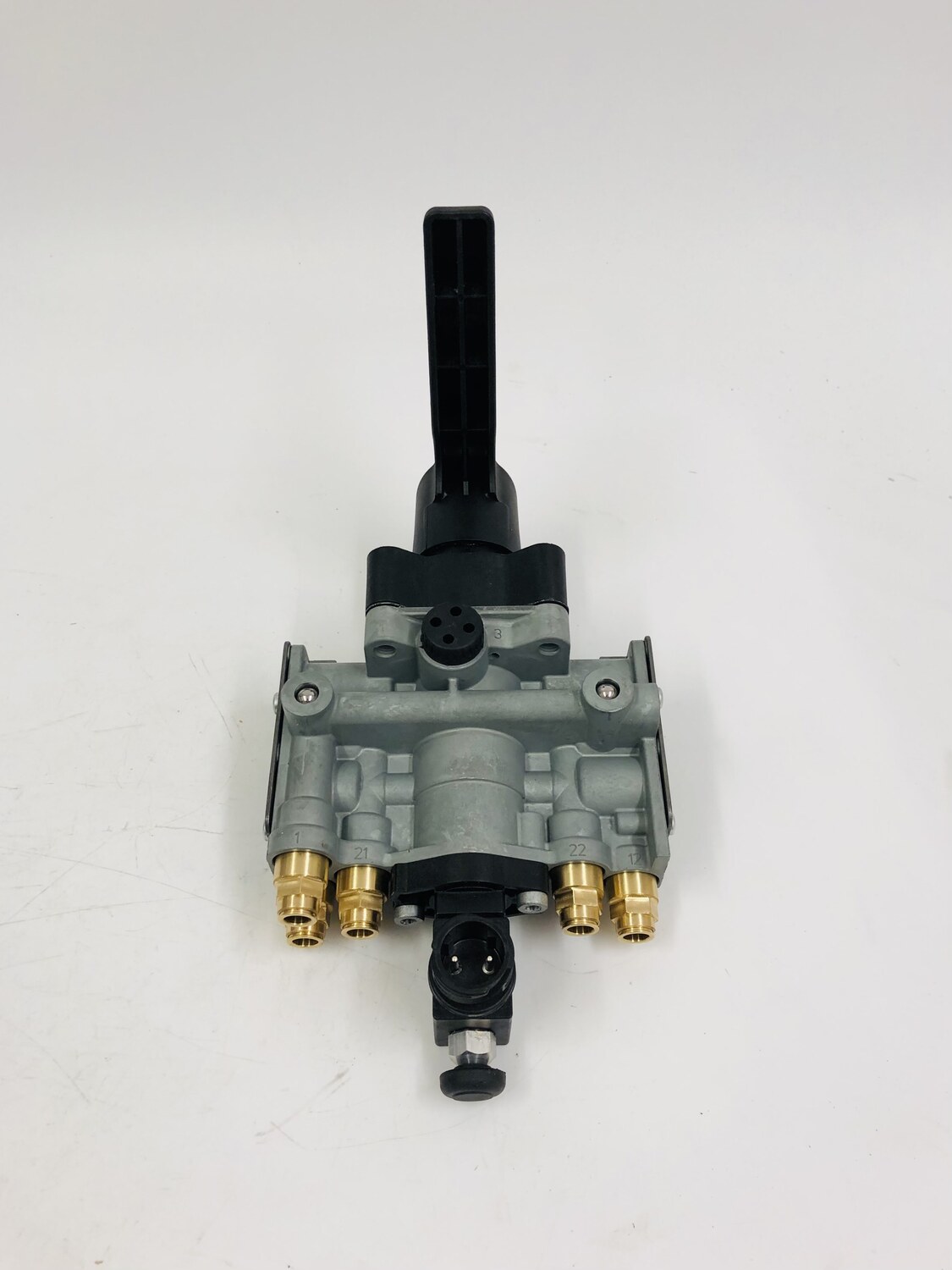 338051121 Raise / Lower Valve | FGH Air Brake