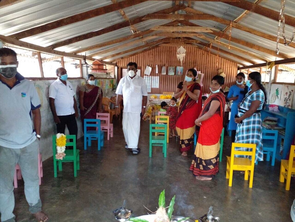 மாமுனை கலைமகள் முன்பள்ளிக்கு அரைலட்சம் பெறுமதியான தளபாடங்கள் அன்பளிப்பு