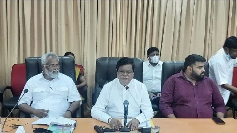 பனம்கள்ளை ஏற்றுமதி செய்யும் முயற்சியில்..பந்துல
